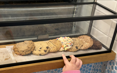 Fresh baked cookies on display at Captain Cookie and the Milkman